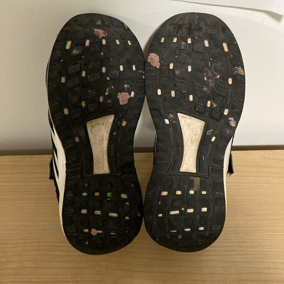 Boys adidas shoes - Picture 5 of 6